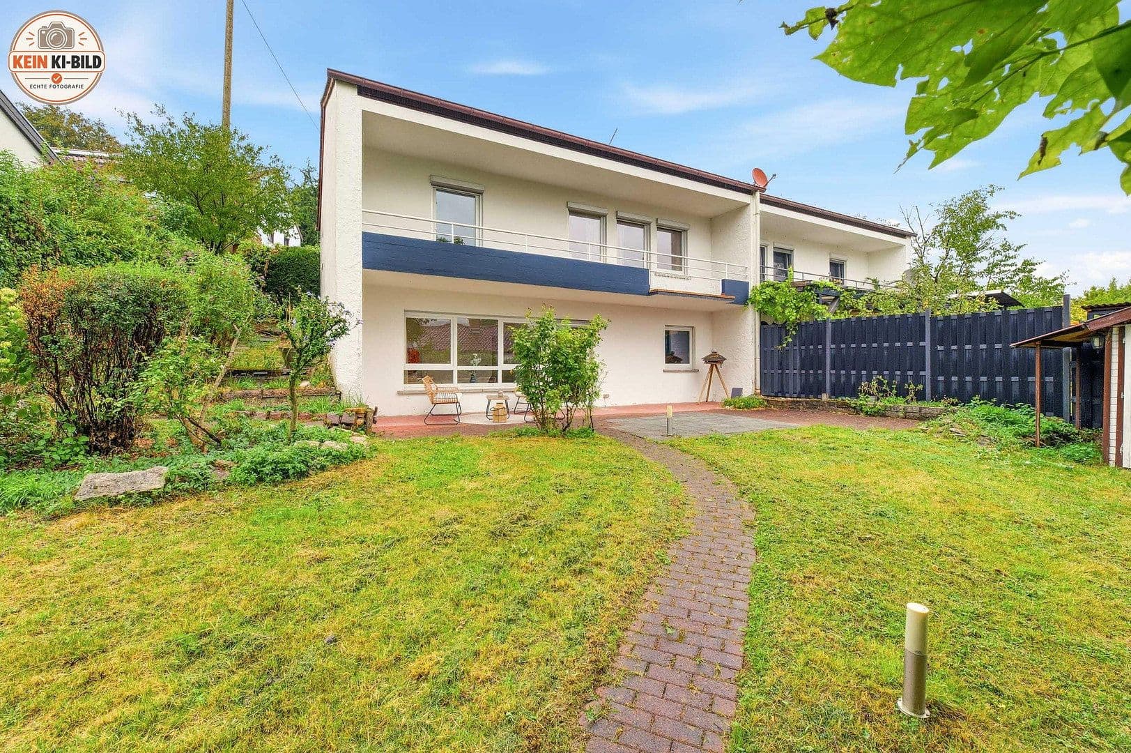 Predaj domu 110 m², pozemok 365 m², Spitzwiesenweg 8, Eningen unter Achalm, Bádensko-Wurttembersko Predaj domu 110 m², pozemok 365 m², Spitzwiesenweg 8, Eningen unter Achalm, Bádensko-Wurttembersko