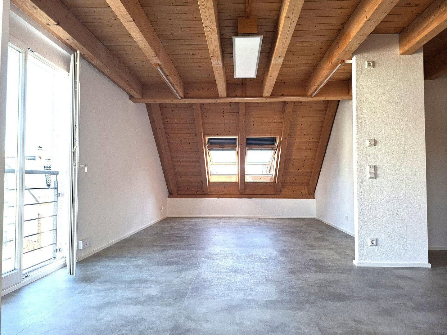 Prenájom bytu 4-izbový 112 m², Kernen im Remstal, Bádensko-Wurttembersko Prenájom bytu 4-izbový 112 m², Kernen im Remstal, Bádensko-Wurttembersko