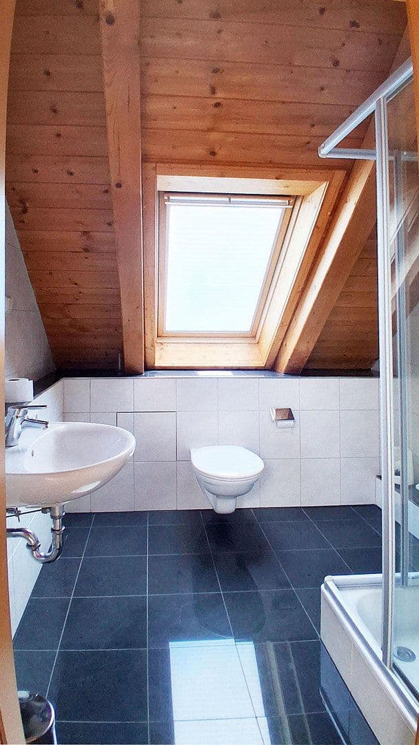 Prenájom bytu 4-izbový 112 m², Kernen im Remstal, Bádensko-Wurttembersko Prenájom bytu 4-izbový 112 m², Kernen im Remstal, Bádensko-Wurttembersko