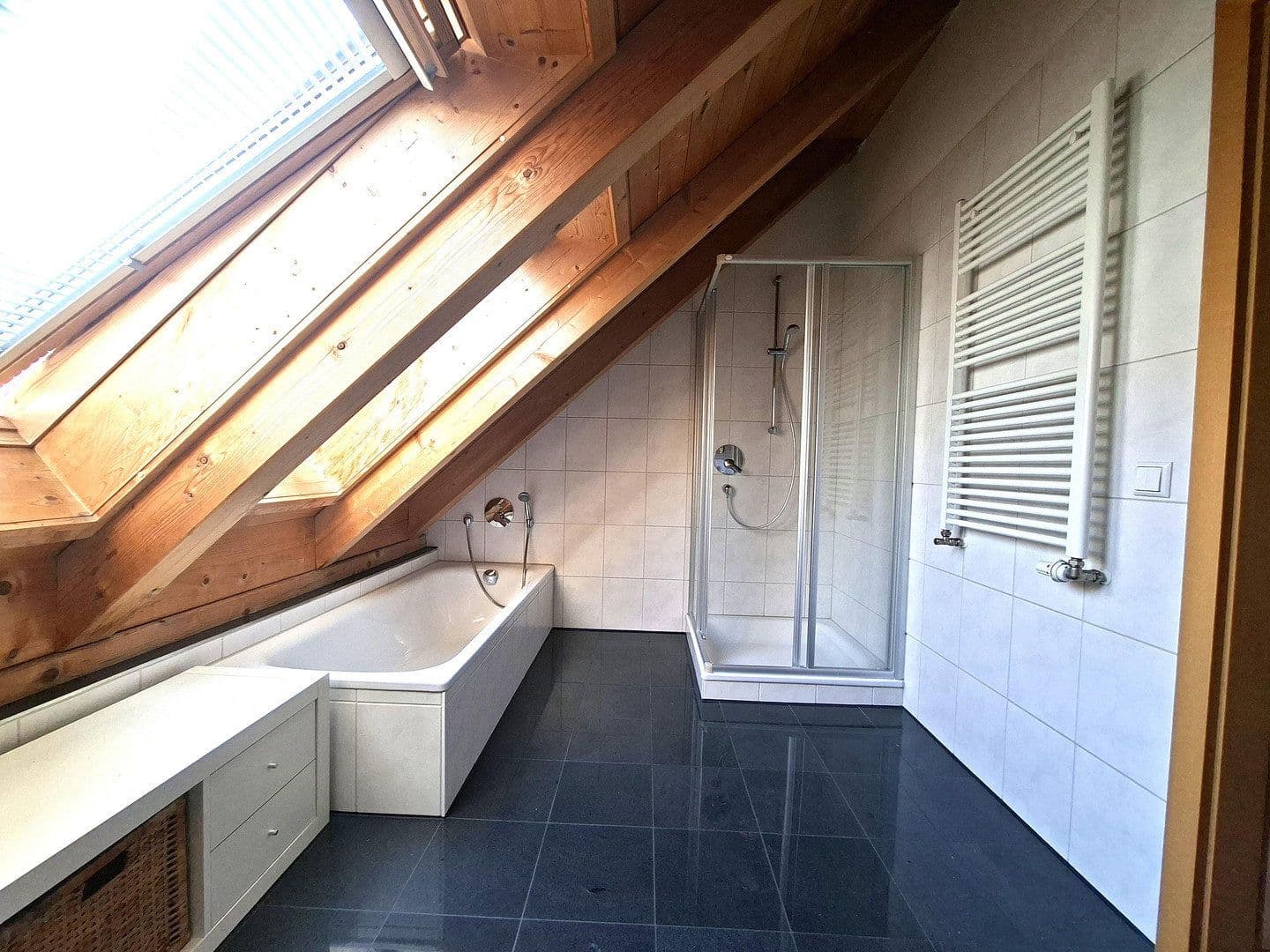 Prenájom bytu 4-izbový 112 m², Kernen im Remstal, Bádensko-Wurttembersko Prenájom bytu 4-izbový 112 m², Kernen im Remstal, Bádensko-Wurttembersko
