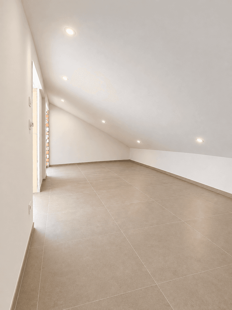 Prenájom bytu 4-izbový 85 m², Vöhringen, Bádensko-Wurttembersko Prenájom bytu 4-izbový 85 m², Vöhringen, Bádensko-Wurttembersko