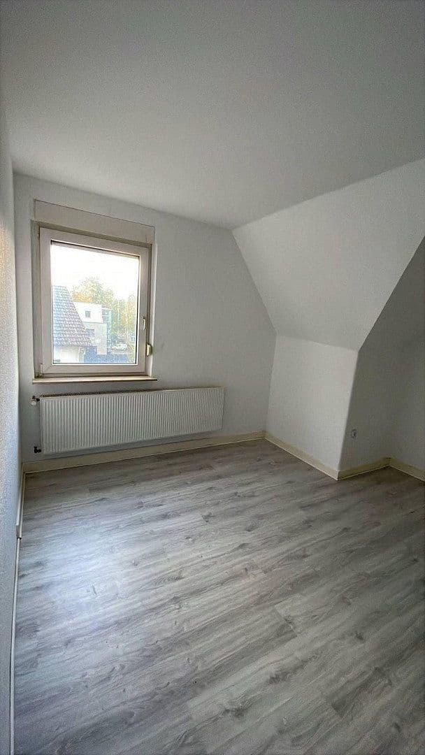 Prenájom bytu 3-izbový 76 m², Adalmundstraße 11, Dortmund, Severné Porýnie - Westfálsko Prenájom bytu 3-izbový 76 m², Adalmundstraße 11, Dortmund, Severné Porýnie - Westfálsko