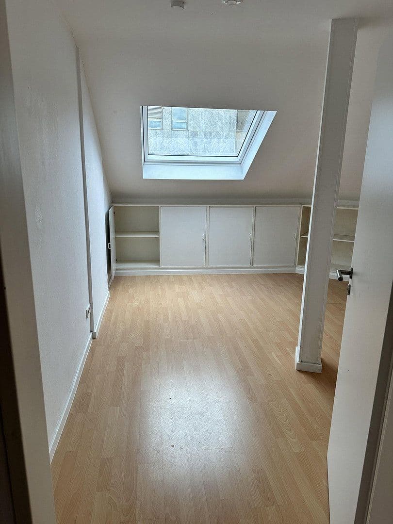 Prenájom bytu 2-izbový 78 m², Kilianstraße 10, Heilbronn, Bádensko-Wurttembersko Prenájom bytu 2-izbový 78 m², Kilianstraße 10, Heilbronn, Bádensko-Wurttembersko