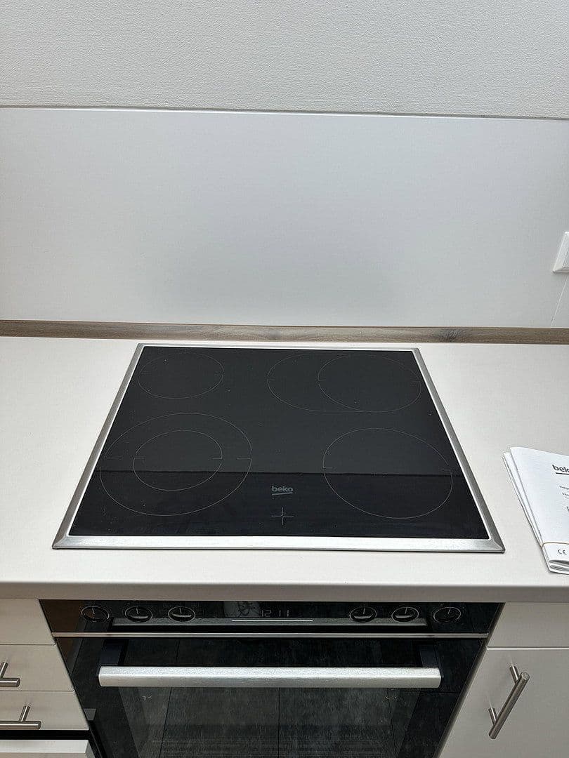 Prenájom bytu 2-izbový 78 m², Kilianstraße 10, Heilbronn, Bádensko-Wurttembersko Prenájom bytu 2-izbový 78 m², Kilianstraße 10, Heilbronn, Bádensko-Wurttembersko