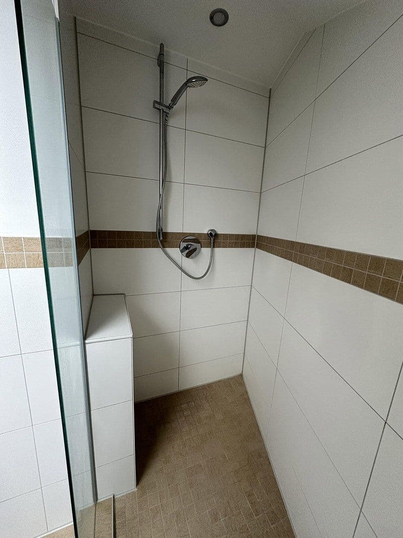 Prenájom bytu 2-izbový 78 m², Kilianstraße 10, Heilbronn, Bádensko-Wurttembersko Prenájom bytu 2-izbový 78 m², Kilianstraße 10, Heilbronn, Bádensko-Wurttembersko