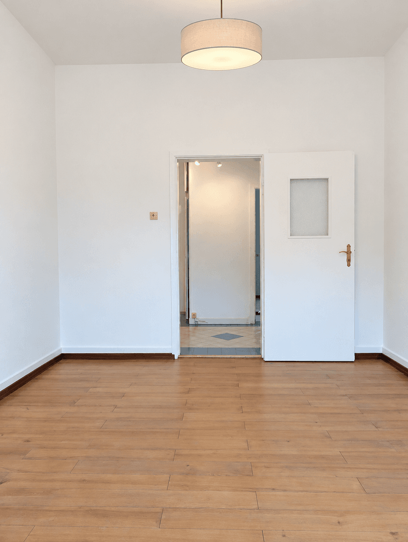 Prenájom bytu 3-izbový 79 m², Karlsruhe, Bádensko-Wurttembersko Prenájom bytu 3-izbový 79 m², Karlsruhe, Bádensko-Wurttembersko