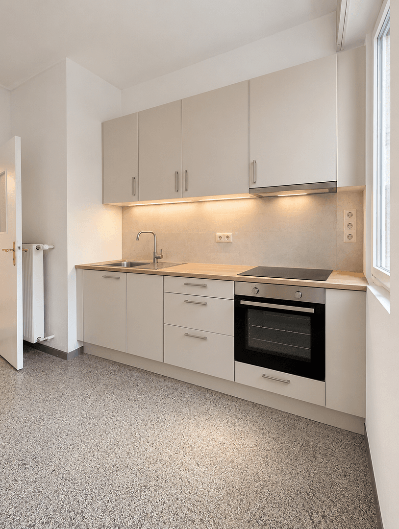 Prenájom bytu 3-izbový 79 m², Karlsruhe, Bádensko-Wurttembersko Prenájom bytu 3-izbový 79 m², Karlsruhe, Bádensko-Wurttembersko