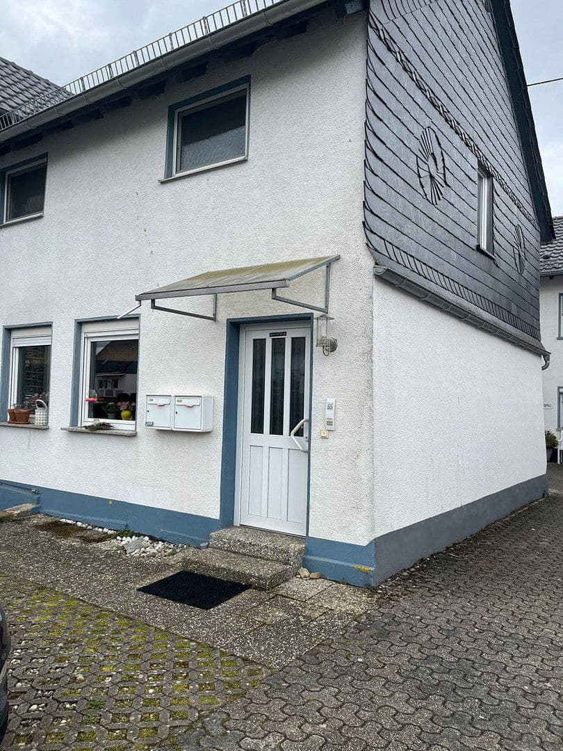 Prenájom bytu 4-izbový 95 m², Niedernhausen, Hesensko Prenájom bytu 4-izbový 95 m², Niedernhausen, Hesensko