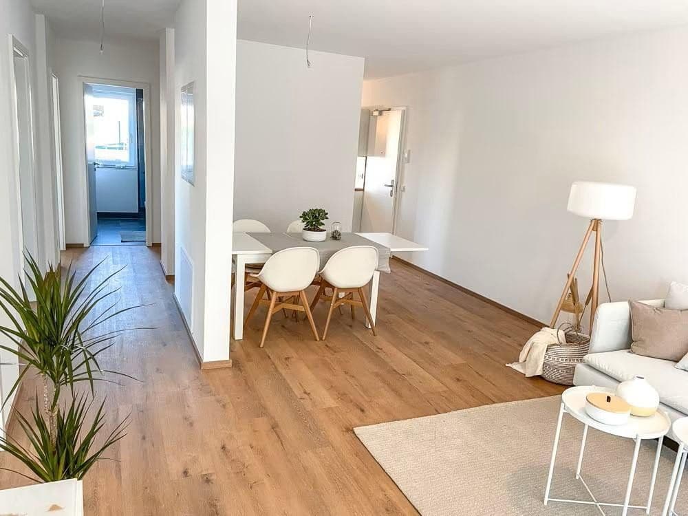 Prenájom bytu 4-izbový 100 m², Münchener Straße 94, Roth, Bavorsko Prenájom bytu 4-izbový 100 m², Münchener Straße 94, Roth, Bavorsko