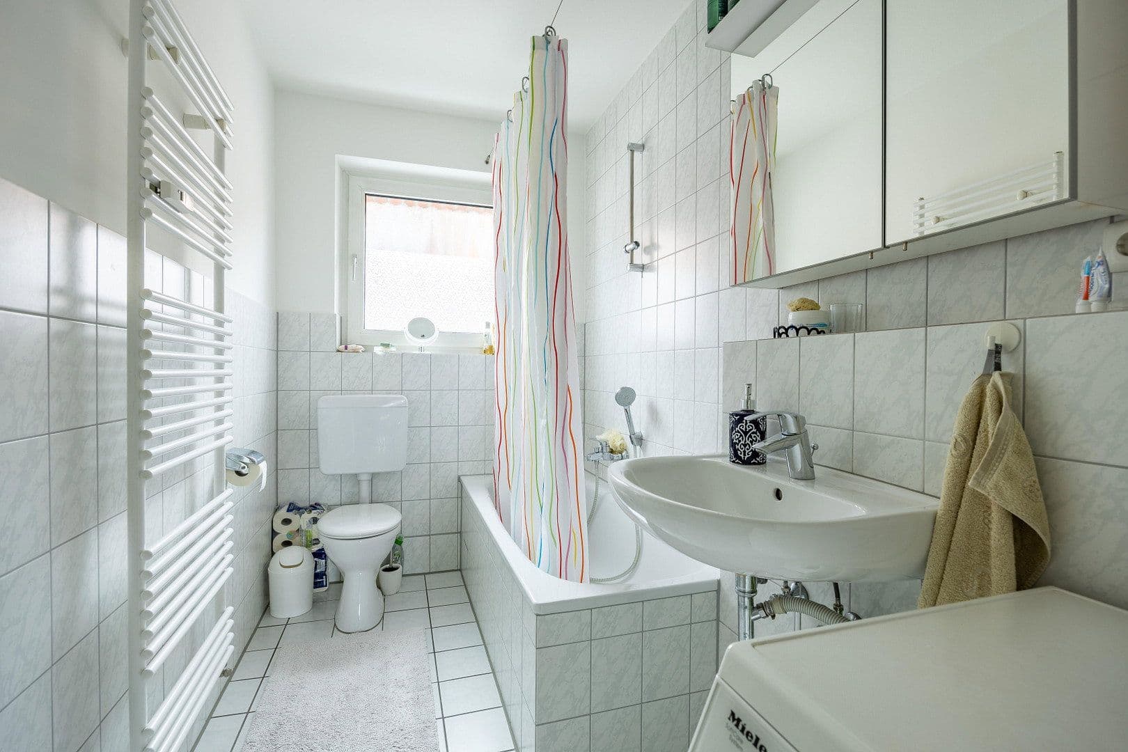 Prenájom bytu 2-izbový 65 m², Aachen, Severné Porýnie - Westfálsko Prenájom bytu 2-izbový 65 m², Aachen, Severné Porýnie - Westfálsko