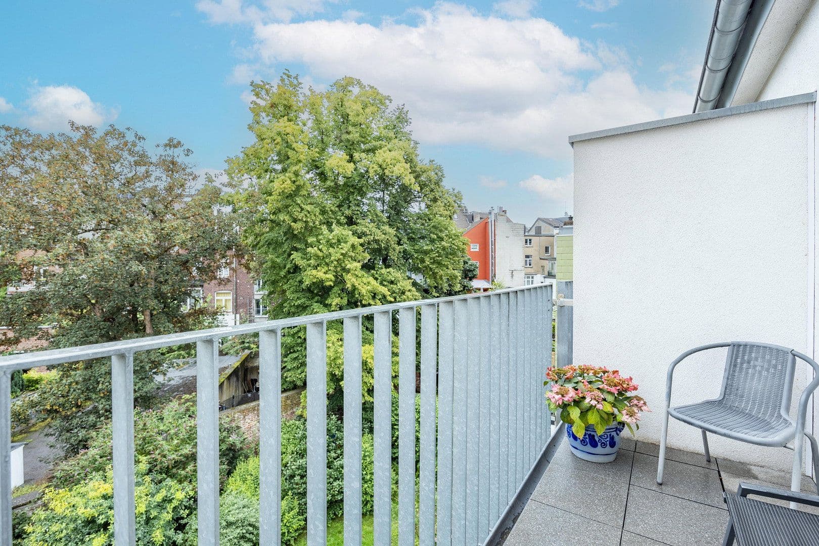 Prenájom bytu 2-izbový 65 m², Aachen, Severné Porýnie - Westfálsko Prenájom bytu 2-izbový 65 m², Aachen, Severné Porýnie - Westfálsko