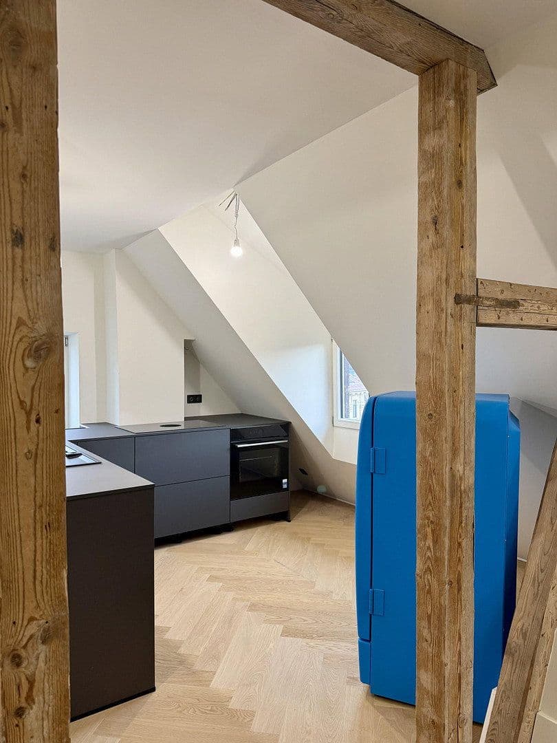 Prenájom bytu 4-izbový 67 m², Stuttgart, Bádensko-Wurttembersko Prenájom bytu 4-izbový 67 m², Stuttgart, Bádensko-Wurttembersko