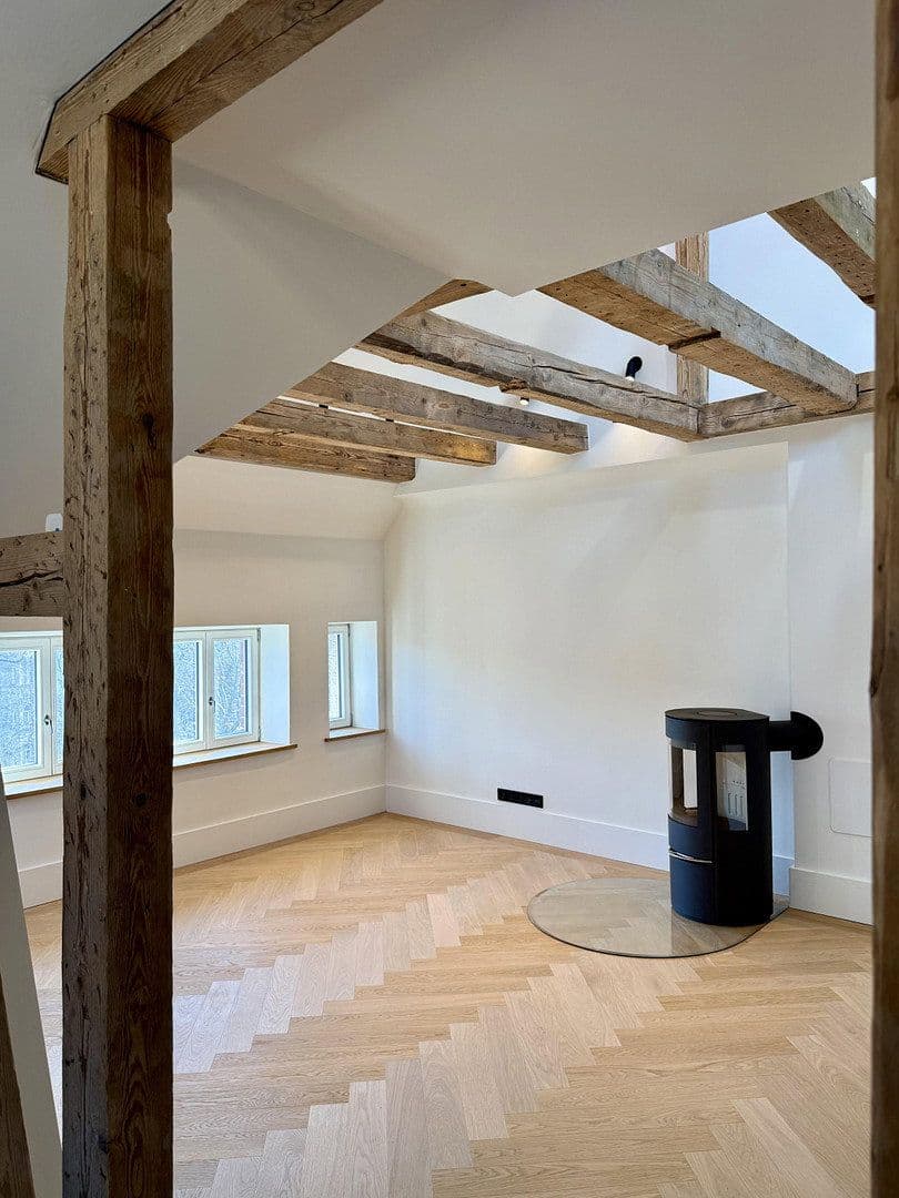 Prenájom bytu 4-izbový 67 m², Stuttgart, Bádensko-Wurttembersko Prenájom bytu 4-izbový 67 m², Stuttgart, Bádensko-Wurttembersko