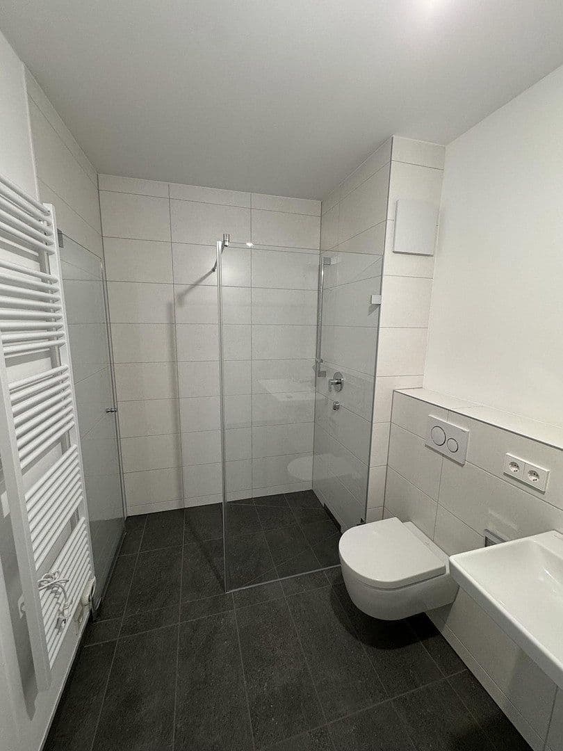Prenájom bytu 4-izbový 97 m², Dornbirnerstr 4, Feuerbach, Bádensko-Wurttembersko Prenájom bytu 4-izbový 97 m², Dornbirnerstr 4, Feuerbach, Bádensko-Wurttembersko