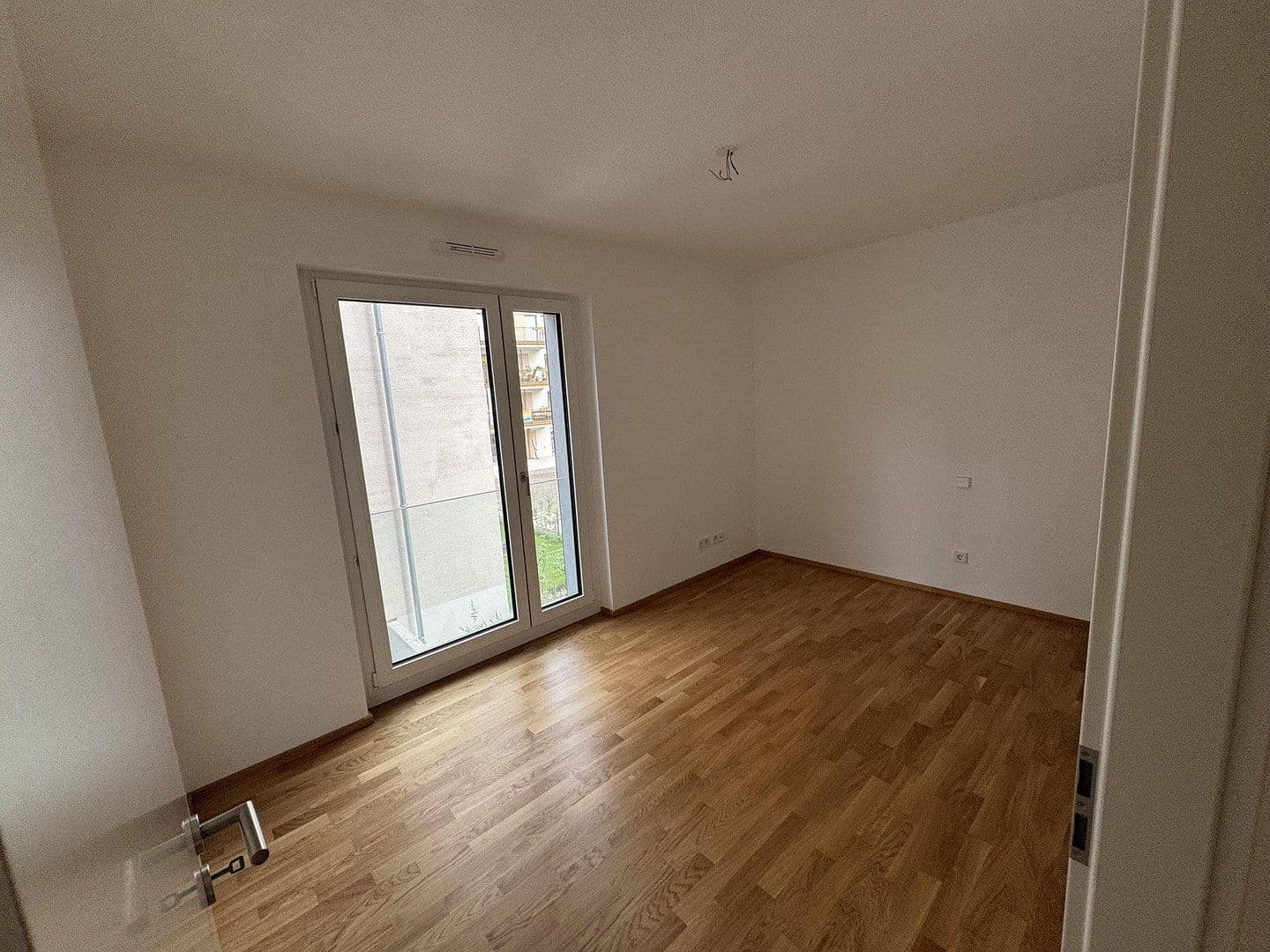 Prenájom bytu 4-izbový 97 m², Dornbirnerstr 4, Feuerbach, Bádensko-Wurttembersko Prenájom bytu 4-izbový 97 m², Dornbirnerstr 4, Feuerbach, Bádensko-Wurttembersko