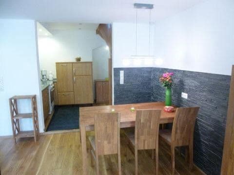 Predaj domu 230 m², pozemok 174 m², Bingen am Rhein, Porýnie-Falcko Predaj domu 230 m², pozemok 174 m², Bingen am Rhein, Porýnie-Falcko