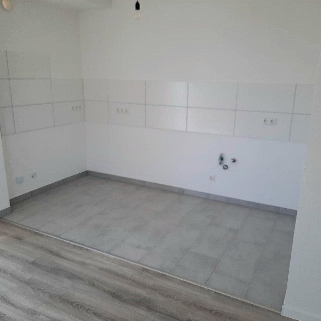 Prenájom bytu 4-izbový 105 m², Schöningen, Dolné Sasko Prenájom bytu 4-izbový 105 m², Schöningen, Dolné Sasko