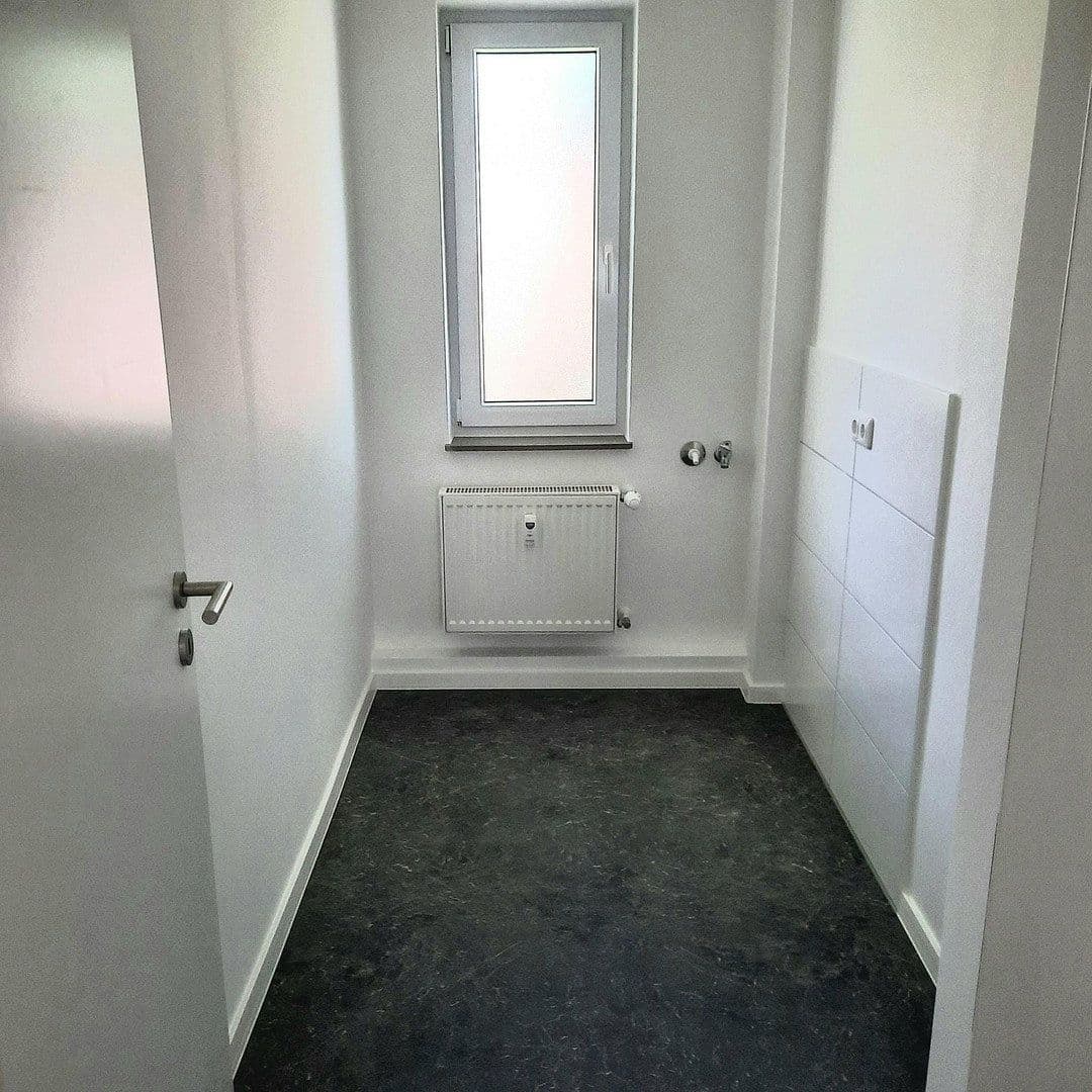 Prenájom bytu 4-izbový 105 m², Schöningen, Dolné Sasko Prenájom bytu 4-izbový 105 m², Schöningen, Dolné Sasko