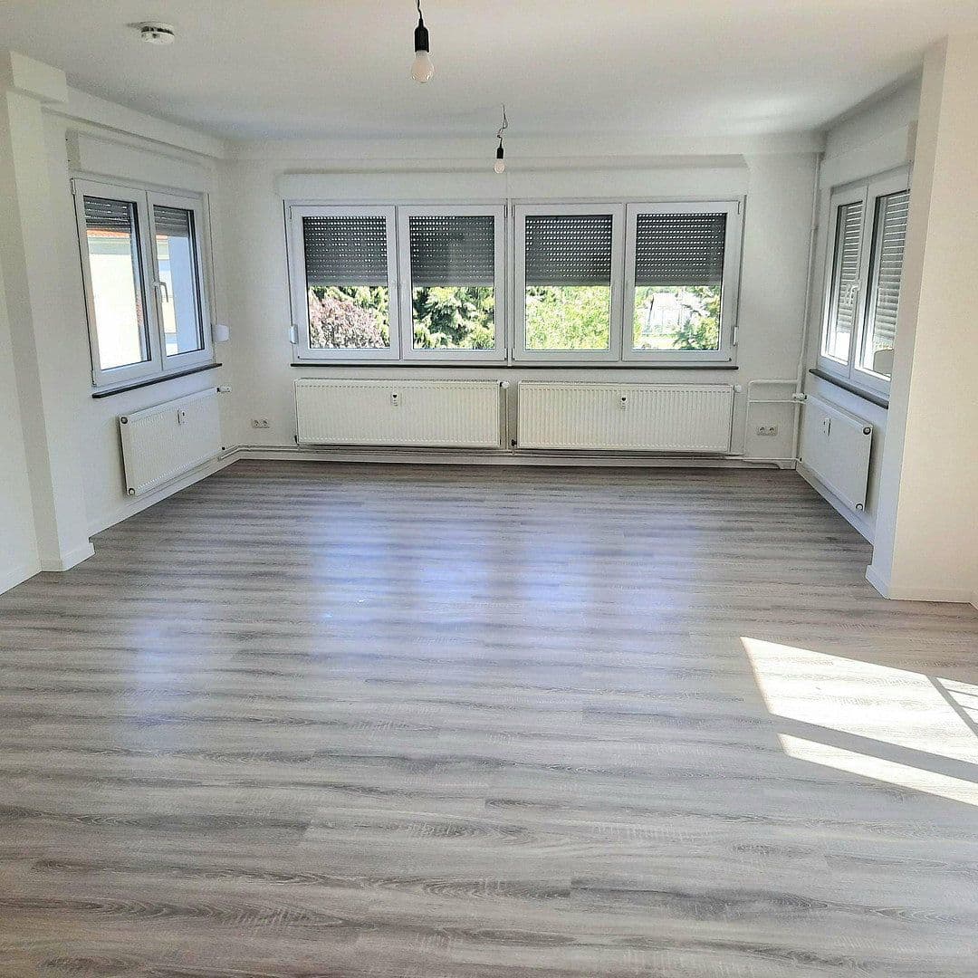 Prenájom bytu 4-izbový 105 m², Schöningen, Dolné Sasko Prenájom bytu 4-izbový 105 m², Schöningen, Dolné Sasko
