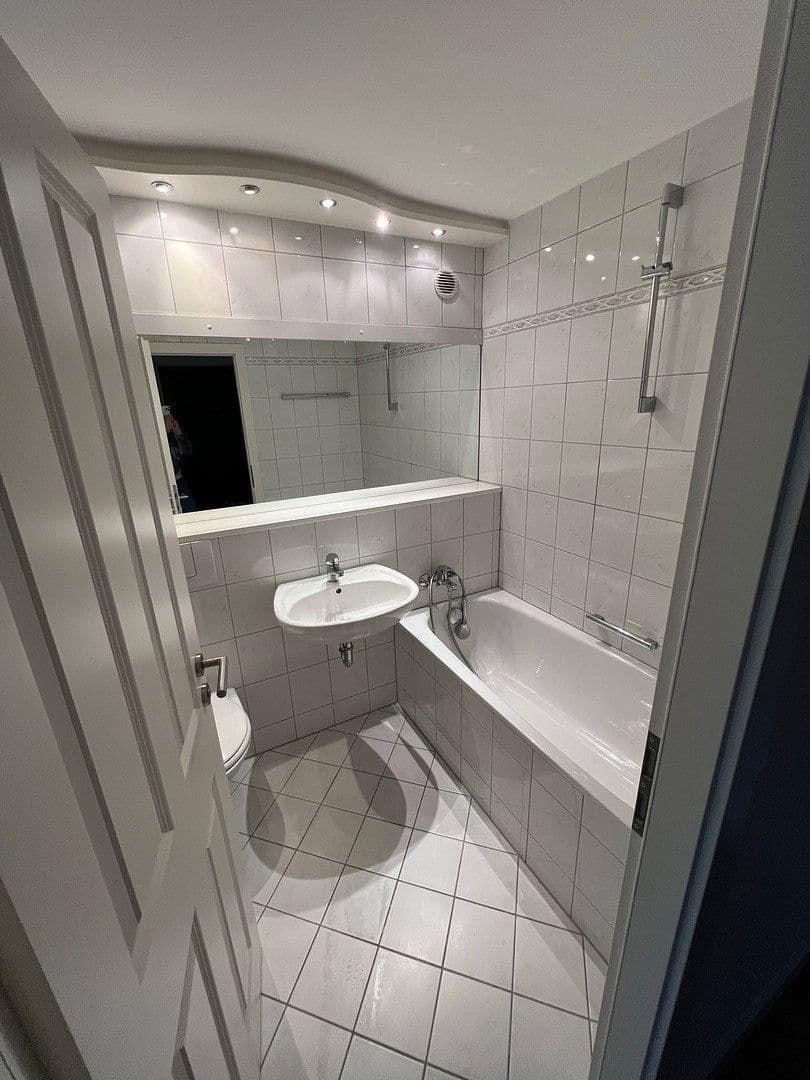 Prenájom bytu 1-izbový 40 m², Herzog-Johann-Str. 18, München, Bavorsko Prenájom bytu 1-izbový 40 m², Herzog-Johann-Str. 18, München, Bavorsko