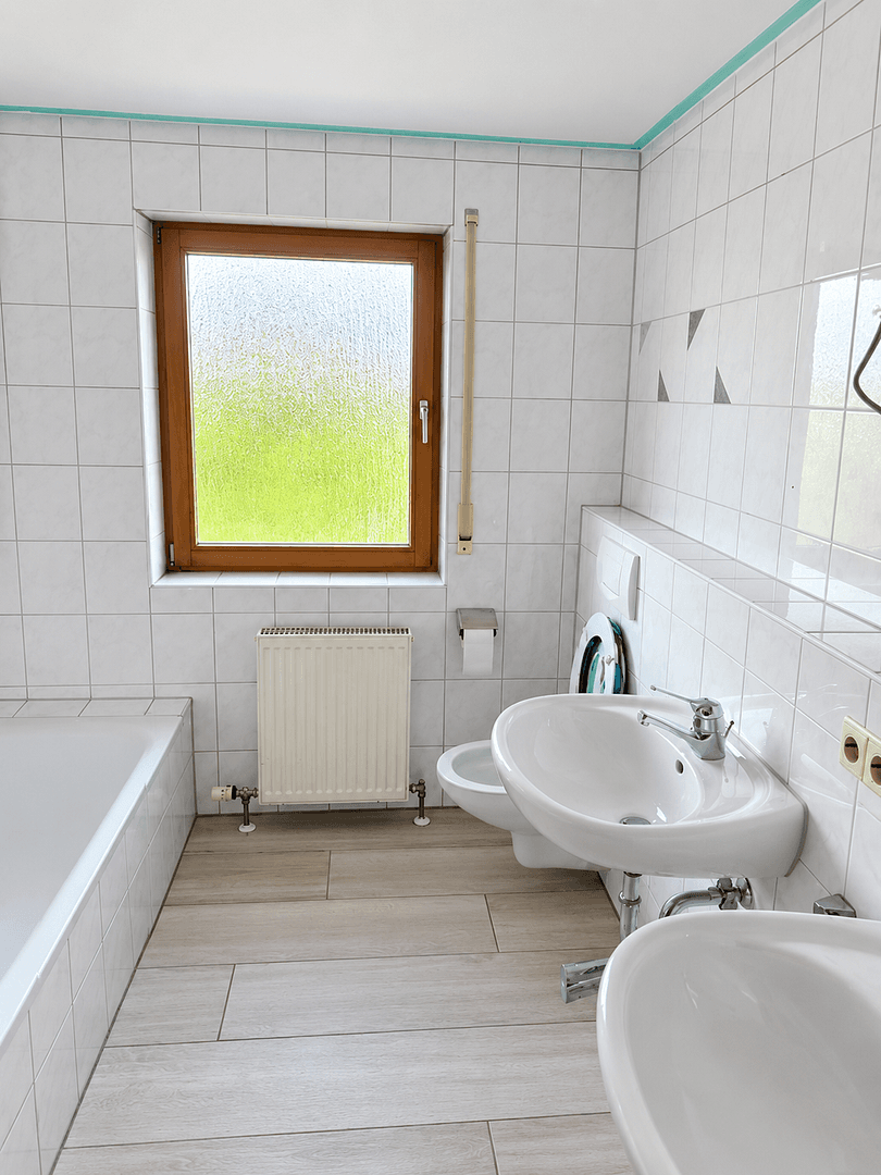 Prenájom bytu 4-izbový 96 m², Neuhausen, Bádensko-Wurttembersko Prenájom bytu 4-izbový 96 m², Neuhausen, Bádensko-Wurttembersko