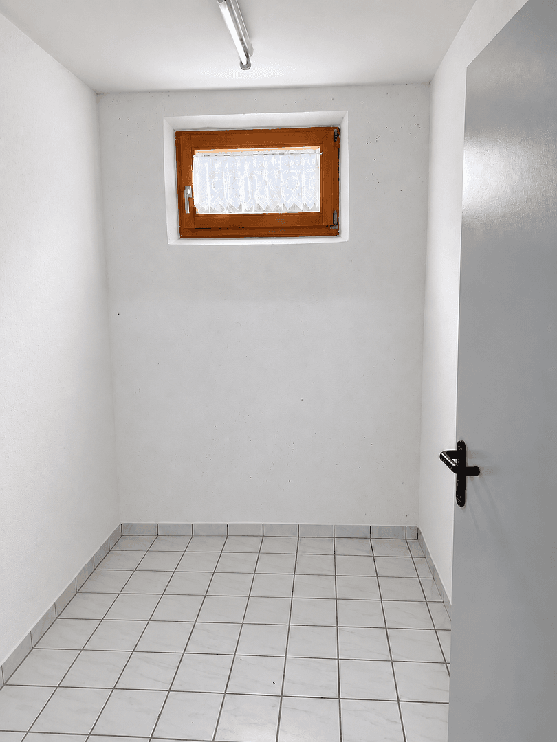 Prenájom bytu 4-izbový 96 m², Neuhausen, Bádensko-Wurttembersko Prenájom bytu 4-izbový 96 m², Neuhausen, Bádensko-Wurttembersko