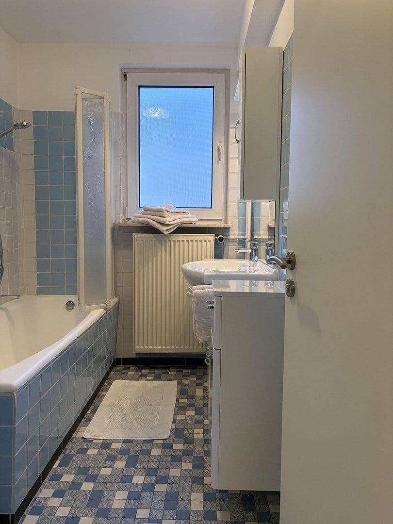 Prenájom bytu 1-izbový 37 m², Friedrich Ebert, Bad Vilbel, Hesensko Prenájom bytu 1-izbový 37 m², Friedrich Ebert, Bad Vilbel, Hesensko