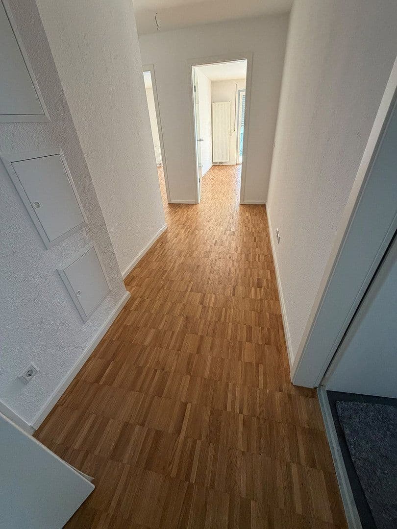 Prenájom bytu 3-izbový 85 m², Köln, Severné Porýnie - Westfálsko Prenájom bytu 3-izbový 85 m², Köln, Severné Porýnie - Westfálsko