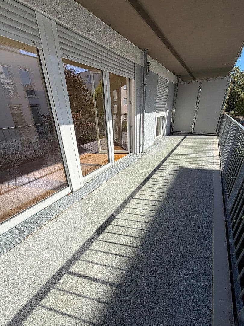 Prenájom bytu 3-izbový 85 m², Köln, Severné Porýnie - Westfálsko Prenájom bytu 3-izbový 85 m², Köln, Severné Porýnie - Westfálsko