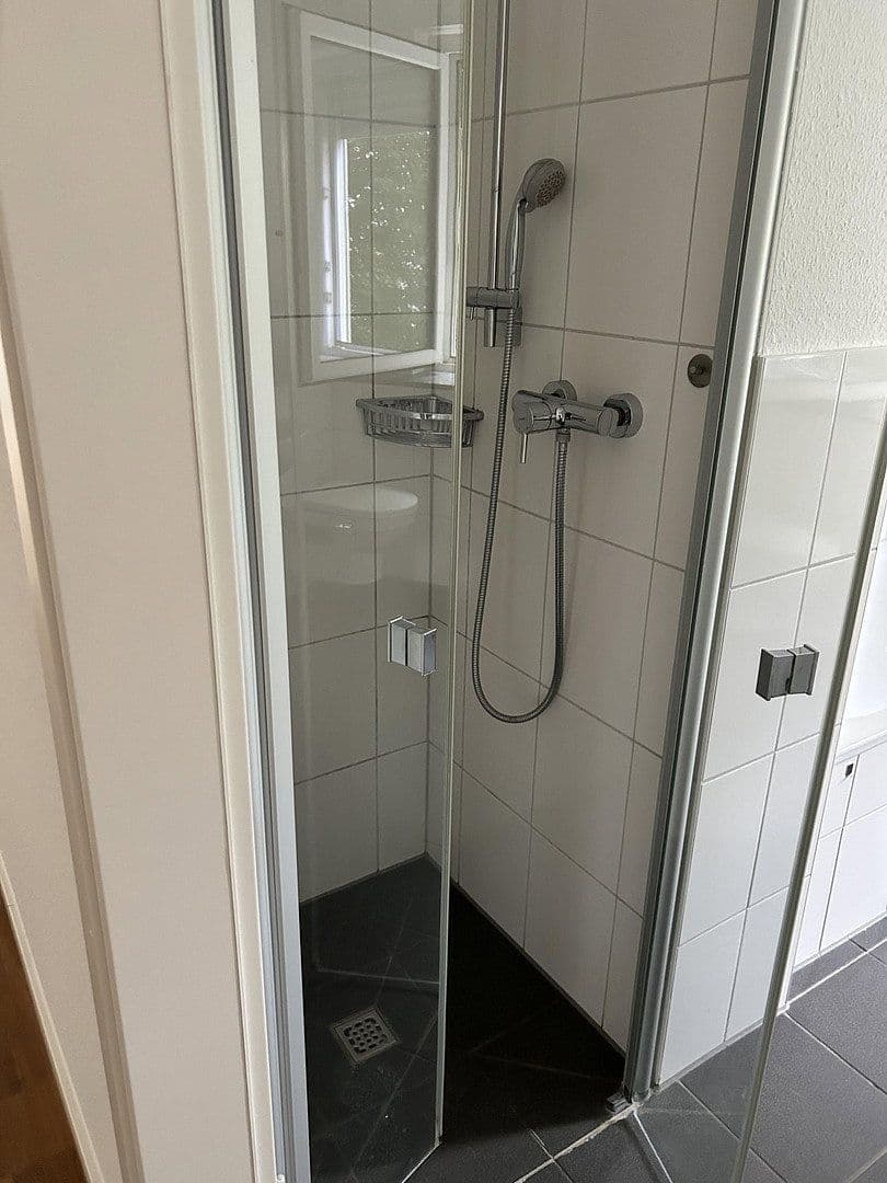 Prenájom bytu 3-izbový 85 m², Köln, Severné Porýnie - Westfálsko Prenájom bytu 3-izbový 85 m², Köln, Severné Porýnie - Westfálsko