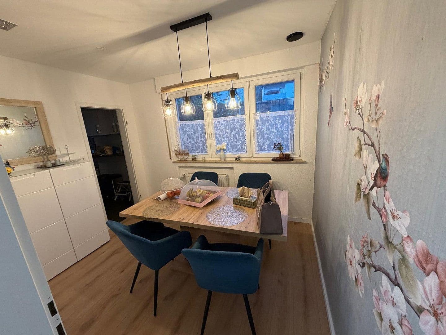 Prenájom bytu 5-izbový 118 m², Backnang, Bádensko-Wurttembersko Prenájom bytu 5-izbový 118 m², Backnang, Bádensko-Wurttembersko
