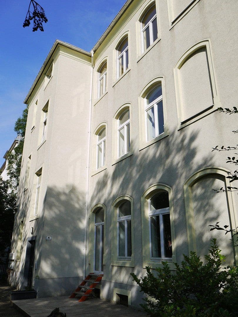 Prenájom bytu 4-izbový 146 m², Dresden, Sasko Prenájom bytu 4-izbový 146 m², Dresden, Sasko