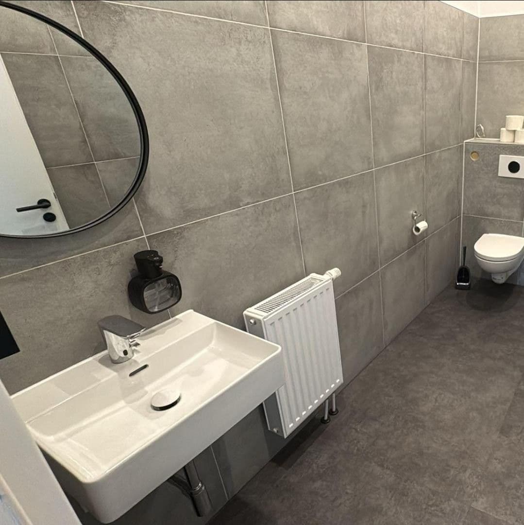 Prenájom nebytového priestoru 125 m², Talstraße 20, Nordrhein-Westfalen - Solingen, Severné Porýnie - Westfálsko Prenájom nebytového priestoru 125 m², Talstraße 20, Nordrhein-Westfalen - Solingen, Severné Porýnie - Westfálsko