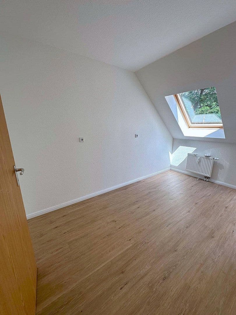 Prenájom bytu 3-izbový 95 m², Brandenburgische Str., Zossen, Brandenbursko Prenájom bytu 3-izbový 95 m², Brandenburgische Str., Zossen, Brandenbursko