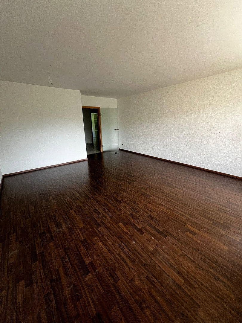 Prenájom bytu 3-izbový 81 m², Obere Saarlandstrasse 5, Mülheim an der Ruhr, Severné Porýnie - Westfálsko Prenájom bytu 3-izbový 81 m², Obere Saarlandstrasse 5, Mülheim an der Ruhr, Severné Porýnie - Westfálsko