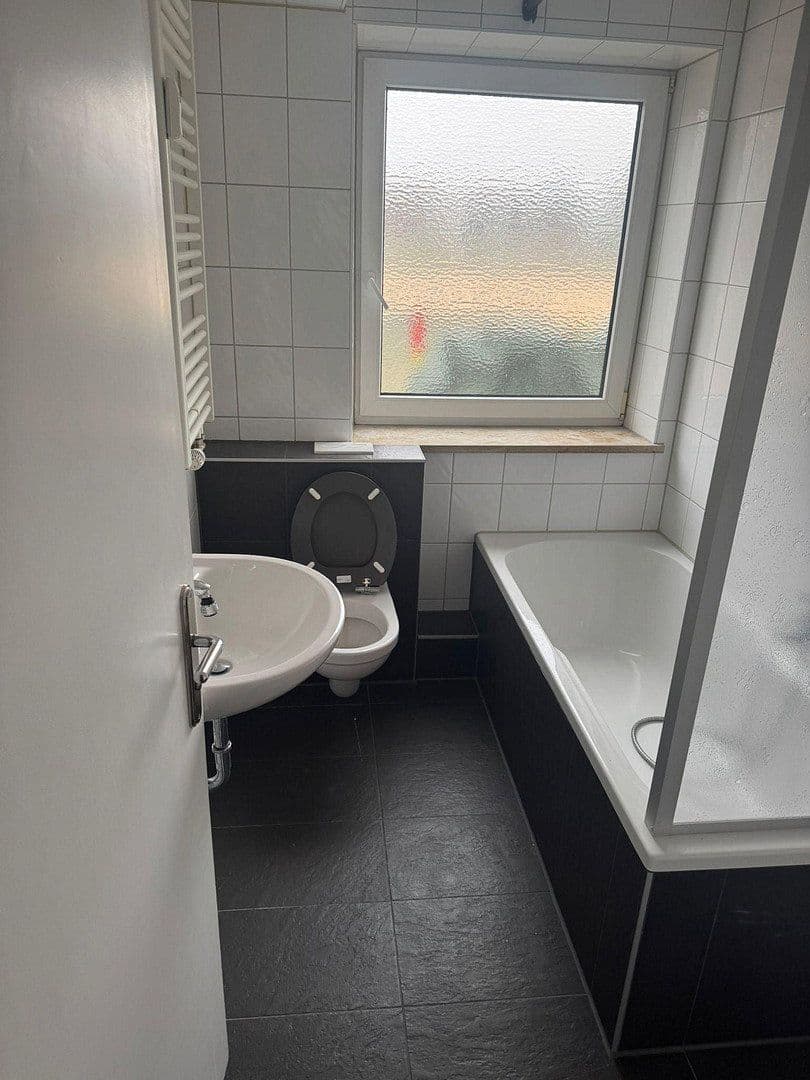 Prenájom bytu 3-izbový 75 m², Aichach, Bavorsko Prenájom bytu 3-izbový 75 m², Aichach, Bavorsko