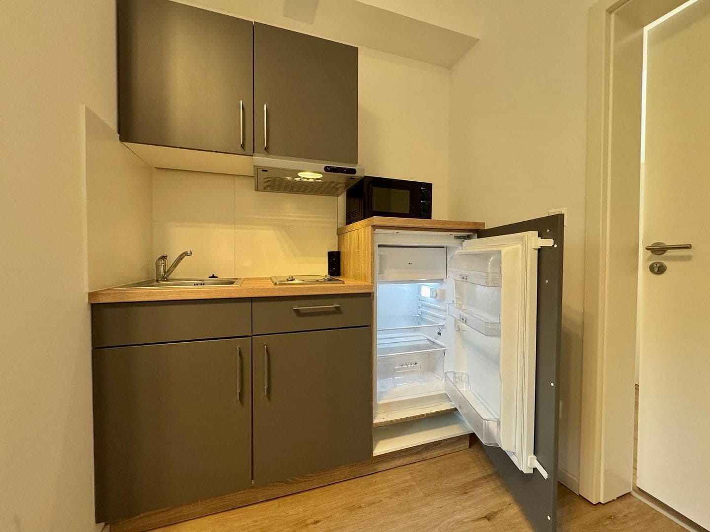 Prenájom bytu 1-izbový 20 m², Durlach, Bádensko-Wurttembersko Prenájom bytu 1-izbový 20 m², Durlach, Bádensko-Wurttembersko
