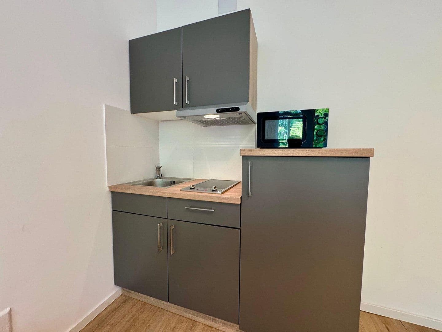 Prenájom bytu 1-izbový 20 m², Durlach, Bádensko-Wurttembersko Prenájom bytu 1-izbový 20 m², Durlach, Bádensko-Wurttembersko