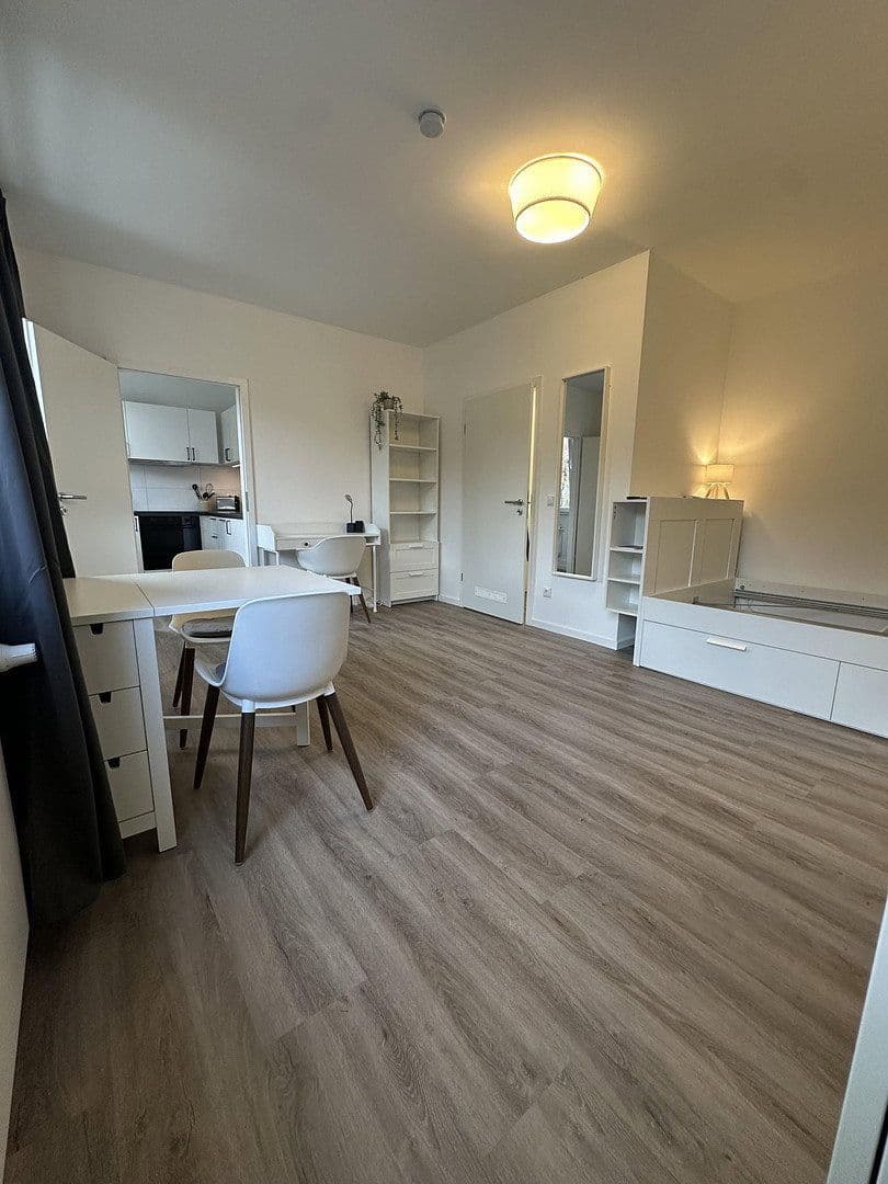 Prenájom bytu 1-izbový 32 m², Albertstraße 76, Düsseldorf, Severné Porýnie - Westfálsko Prenájom bytu 1-izbový 32 m², Albertstraße 76, Düsseldorf, Severné Porýnie - Westfálsko