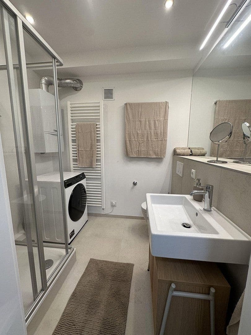 Prenájom bytu 1-izbový 32 m², Albertstraße 76, Düsseldorf, Severné Porýnie - Westfálsko Prenájom bytu 1-izbový 32 m², Albertstraße 76, Düsseldorf, Severné Porýnie - Westfálsko