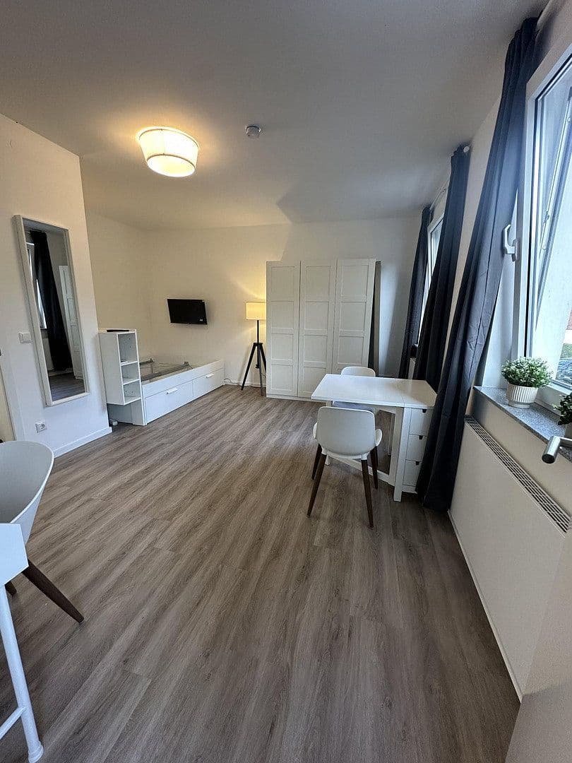 Prenájom bytu 1-izbový 32 m², Albertstraße 76, Düsseldorf, Severné Porýnie - Westfálsko Prenájom bytu 1-izbový 32 m², Albertstraße 76, Düsseldorf, Severné Porýnie - Westfálsko