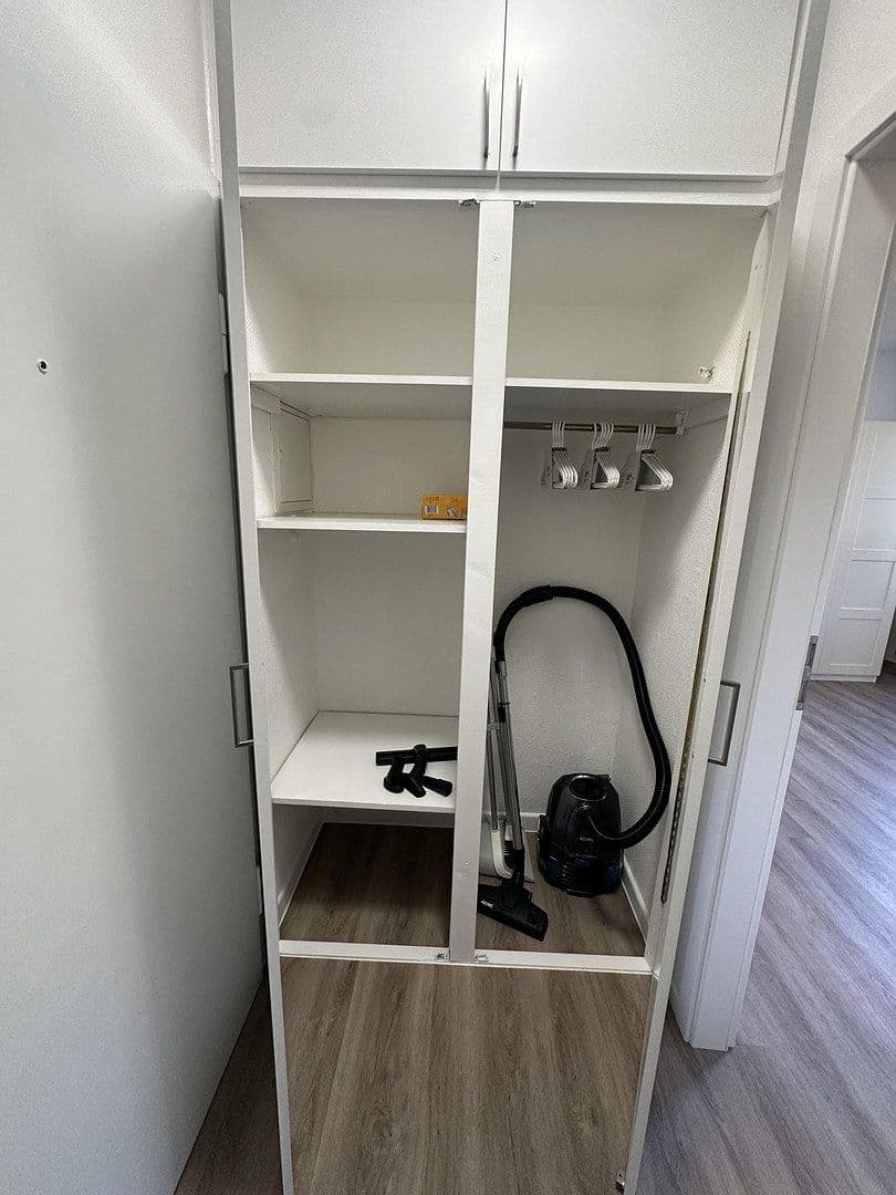 Prenájom bytu 1-izbový 32 m², Albertstraße 76, Düsseldorf, Severné Porýnie - Westfálsko Prenájom bytu 1-izbový 32 m², Albertstraße 76, Düsseldorf, Severné Porýnie - Westfálsko