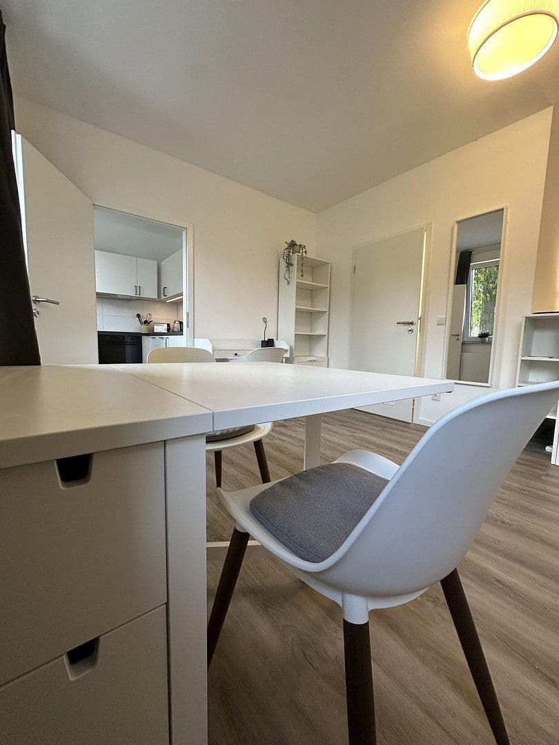 Prenájom bytu 1-izbový 32 m², Albertstraße 76, Düsseldorf, Severné Porýnie - Westfálsko Prenájom bytu 1-izbový 32 m², Albertstraße 76, Düsseldorf, Severné Porýnie - Westfálsko