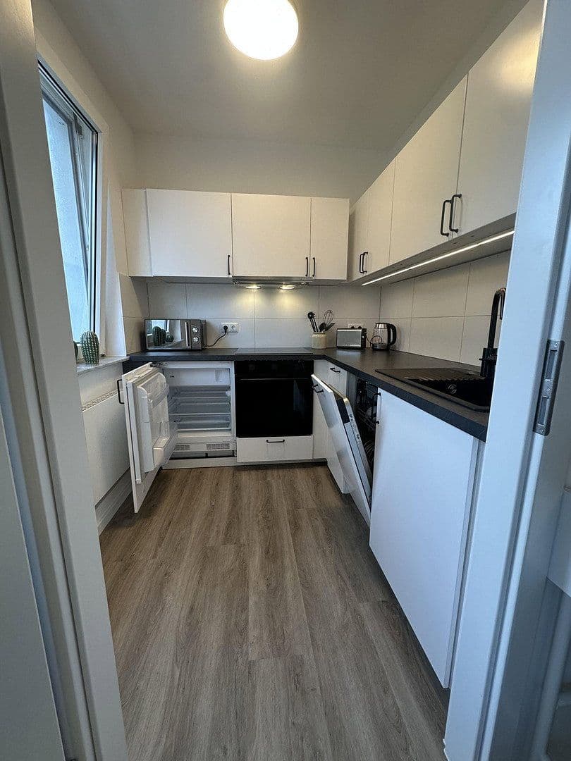 Prenájom bytu 1-izbový 32 m², Albertstraße 76, Düsseldorf, Severné Porýnie - Westfálsko Prenájom bytu 1-izbový 32 m², Albertstraße 76, Düsseldorf, Severné Porýnie - Westfálsko