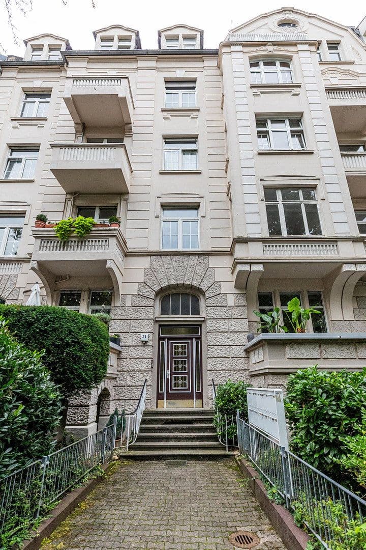 Prenájom bytu 3-izbový 112 m², Wiesbaden, Hesensko Prenájom bytu 3-izbový 112 m², Wiesbaden, Hesensko
