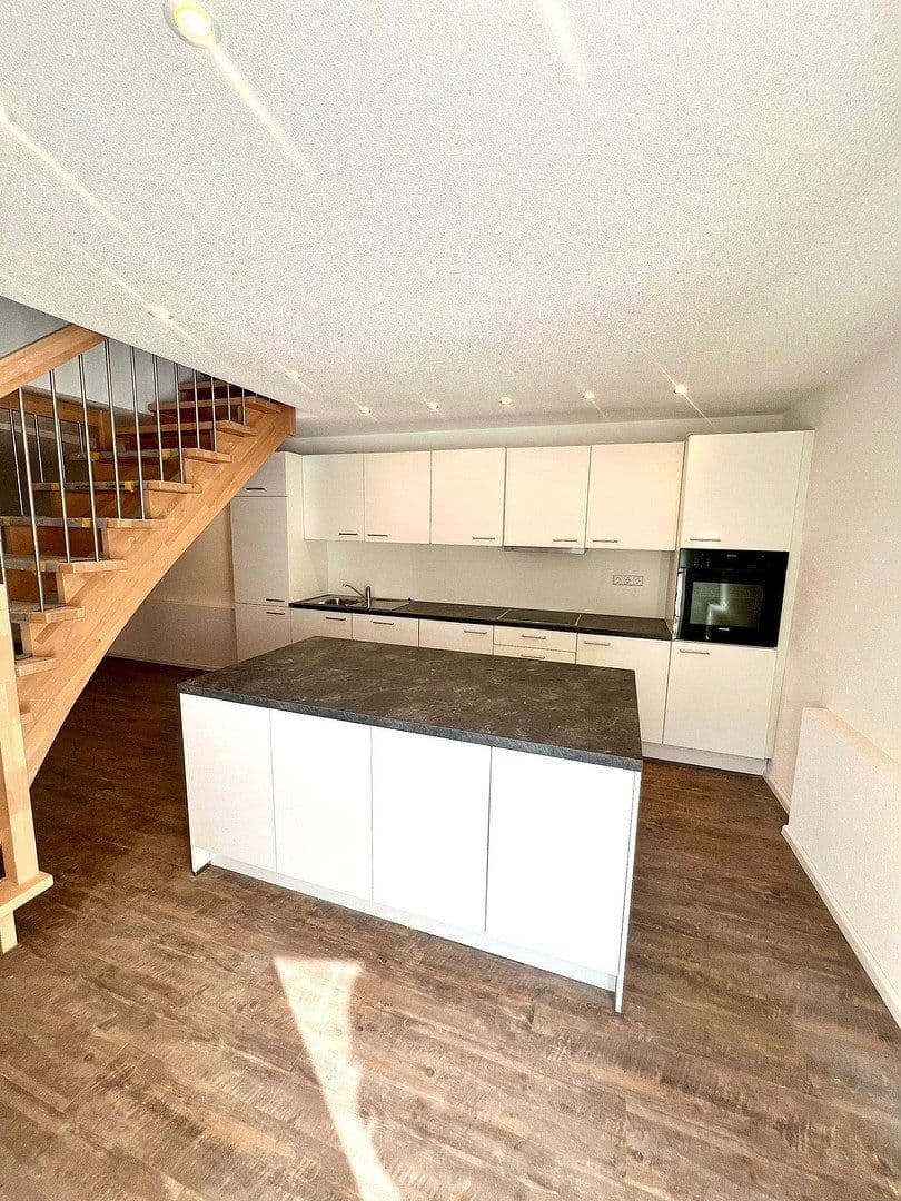 Prenájom bytu 2-izbový 73 m², Dorfstraße 21, Efringen-Kirchen, Bádensko-Wurttembersko Prenájom bytu 2-izbový 73 m², Dorfstraße 21, Efringen-Kirchen, Bádensko-Wurttembersko