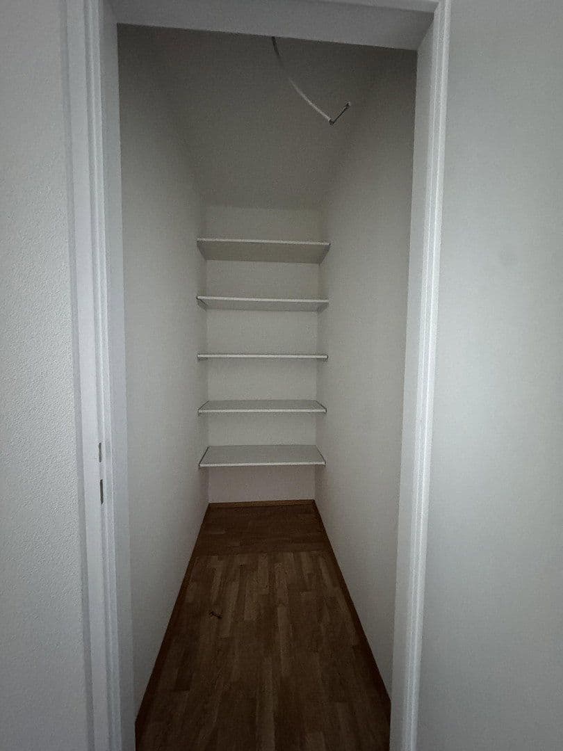 Prenájom bytu 3-izbový 81 m², Römerstr. 3, Rottweil, Bádensko-Wurttembersko Prenájom bytu 3-izbový 81 m², Römerstr. 3, Rottweil, Bádensko-Wurttembersko