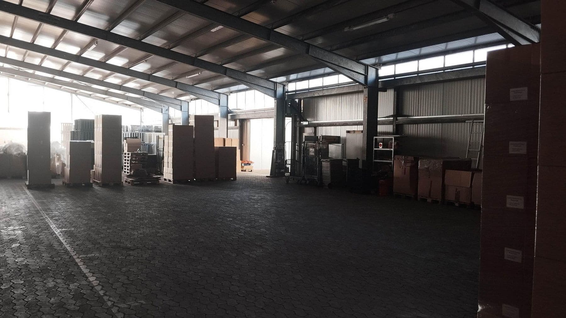 Prenájom nebytového priestoru 1.000 m², Industriegebiet 6, Saarbrücken, Sársko Prenájom nebytového priestoru 1.000 m², Industriegebiet 6, Saarbrücken, Sársko