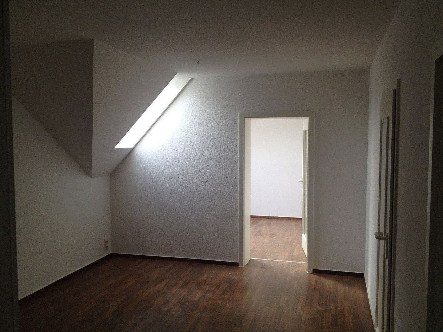 Prenájom bytu 3-izbový 120 m², Gotha, Durínsko Prenájom bytu 3-izbový 120 m², Gotha, Durínsko