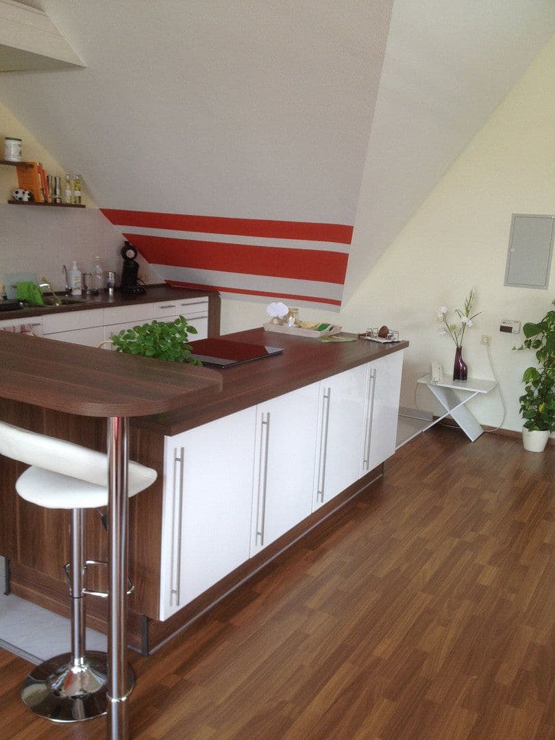 Prenájom bytu 3-izbový 120 m², Gotha, Durínsko Prenájom bytu 3-izbový 120 m², Gotha, Durínsko